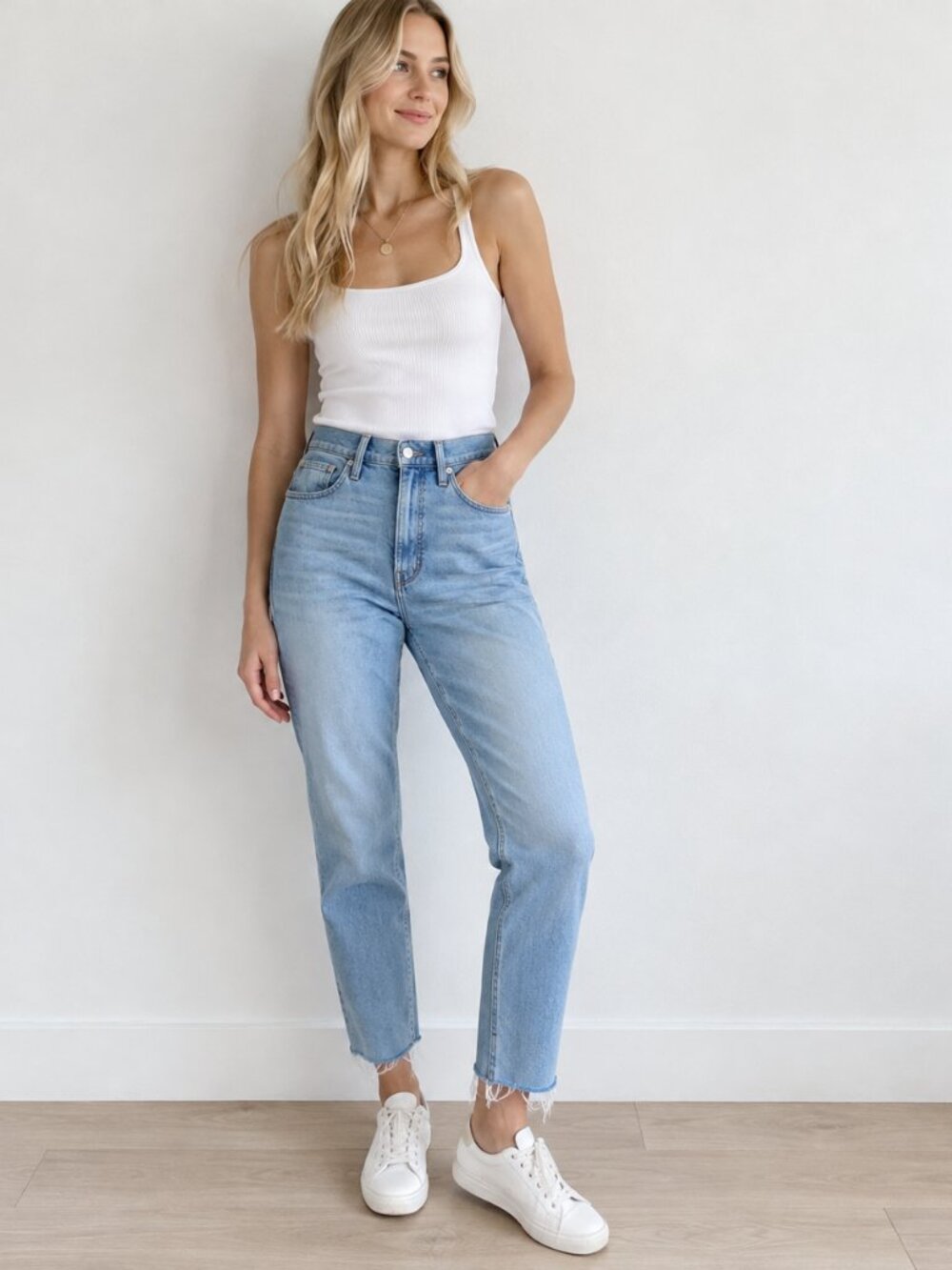 Madewell Perfect Vintage Jeans Size 31 Light Wash Denim High Rise Raw Hem